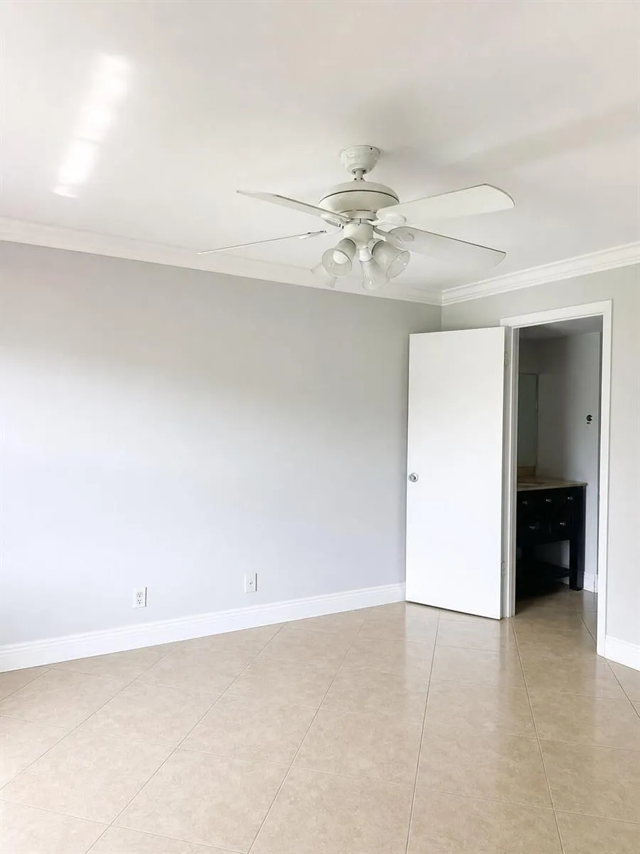 6716 Palmetto Circle S #202 Boca Raton, FL 33433