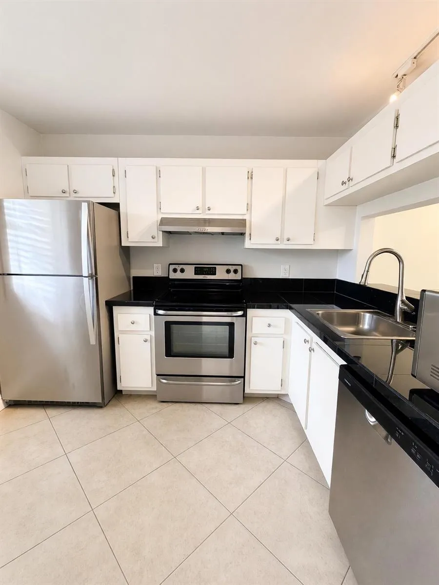 6716 Palmetto Circle S #202 Boca Raton, FL 33433