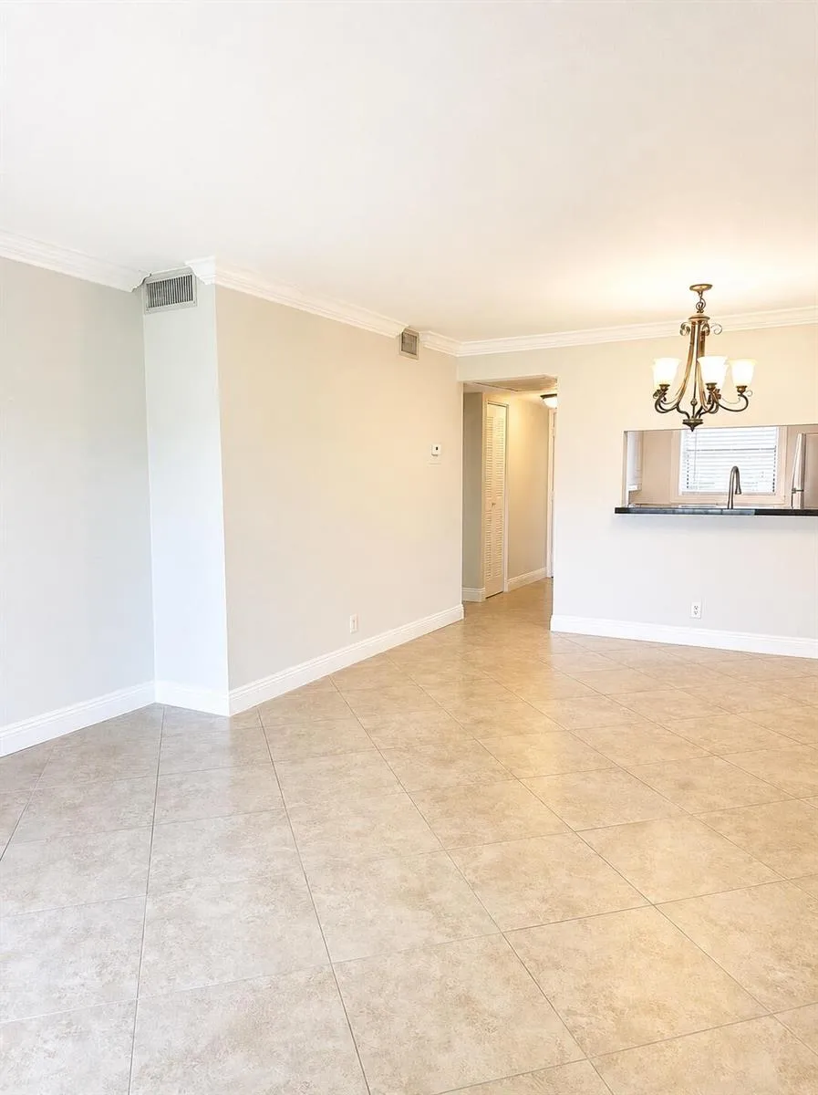 6716 Palmetto Circle S #202 Boca Raton, FL 33433