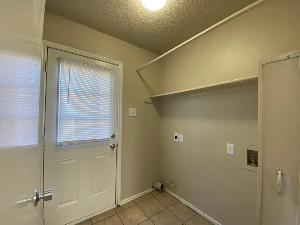 2024 Redwing Way Round Rock, TX 78664