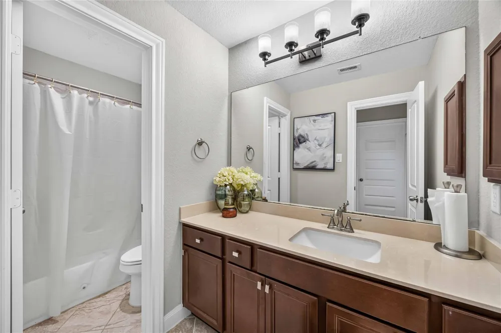 13510 Sorghum Drive Rosharon, TX 77583