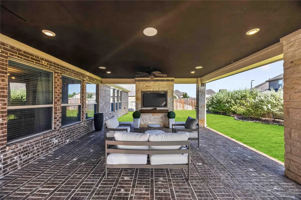 13510 Sorghum Drive Rosharon, TX 77583