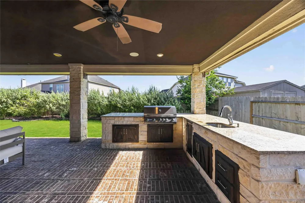 13510 Sorghum Drive Rosharon, TX 77583