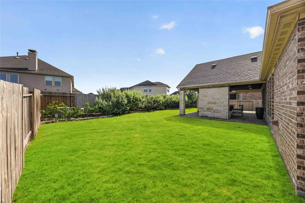 13510 Sorghum Drive Rosharon, TX 77583