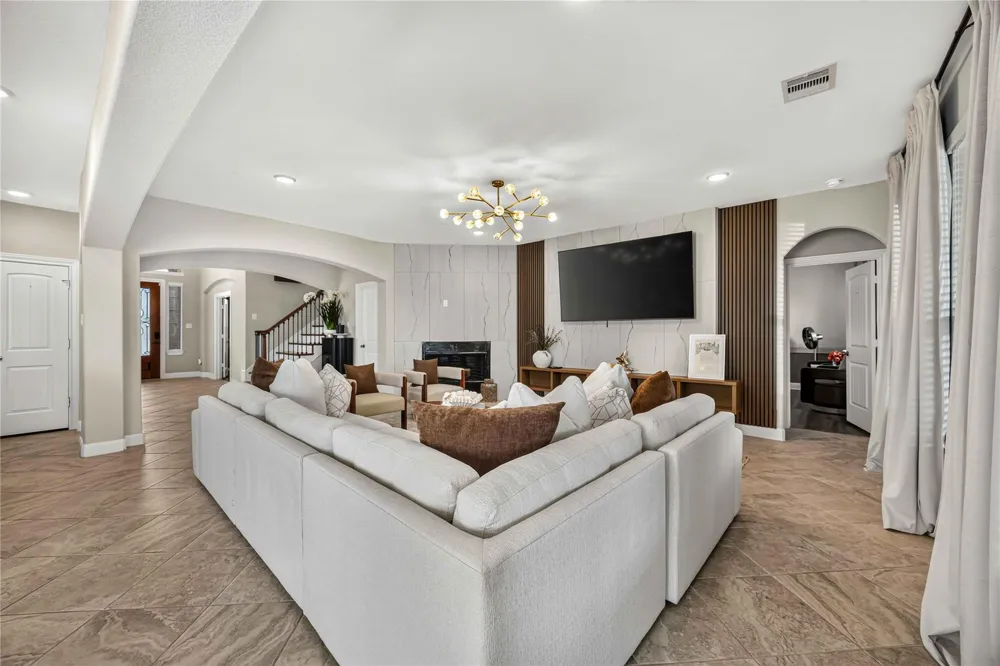 13510 Sorghum Drive Rosharon, TX 77583