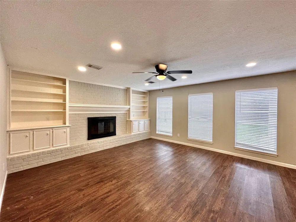 3439 Aspen Bend Drive Houston, TX 77068