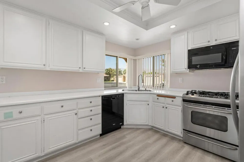 44239 Venice Court Palm Desert, CA 92260