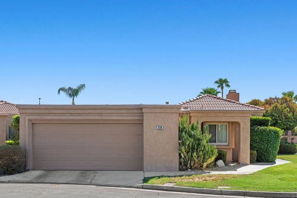 44239 Venice Court Palm Desert, CA 92260