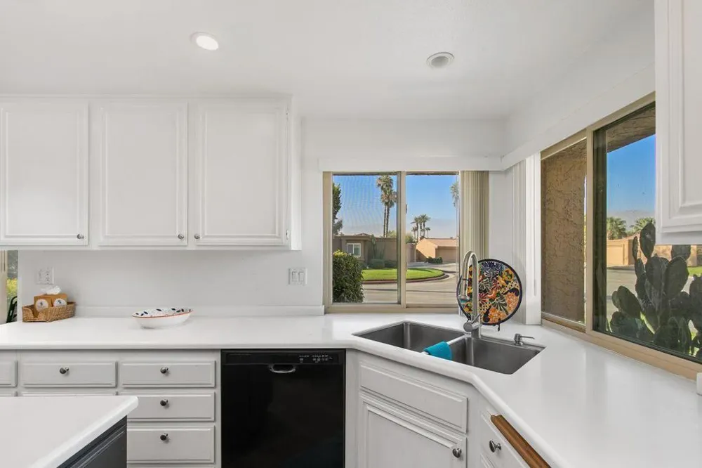 44239 Venice Court Palm Desert, CA 92260