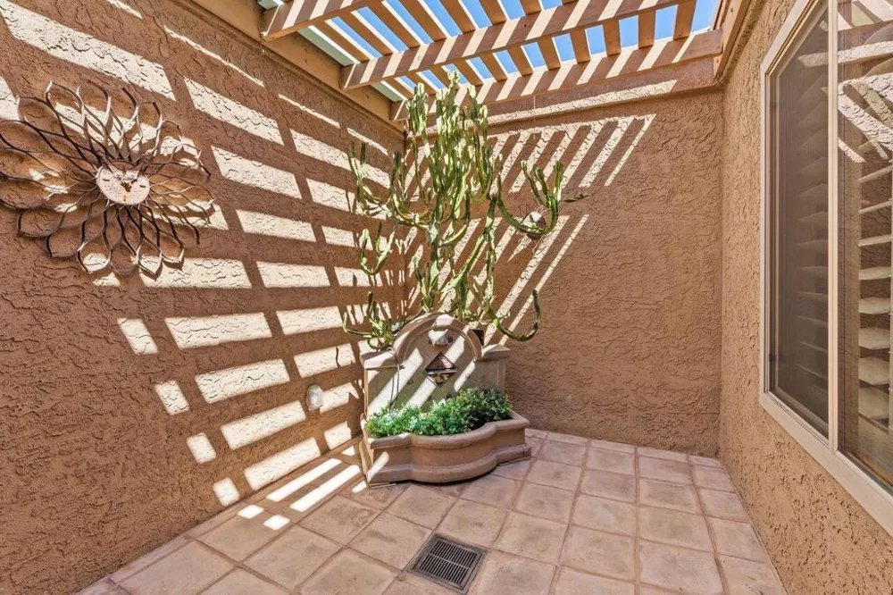 44239 Venice Court Palm Desert, CA 92260