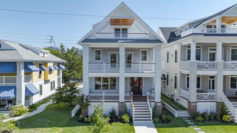 827 Saint Charles Pl Ocean City, NJ 08226