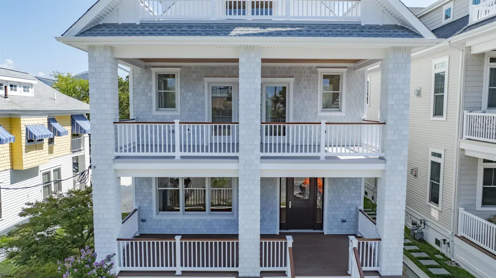 827 Saint Charles Pl Ocean City, NJ 08226