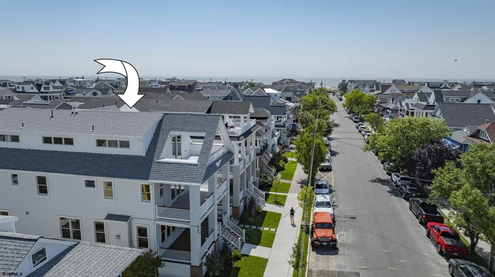 827 Saint Charles Pl Ocean City, NJ 08226