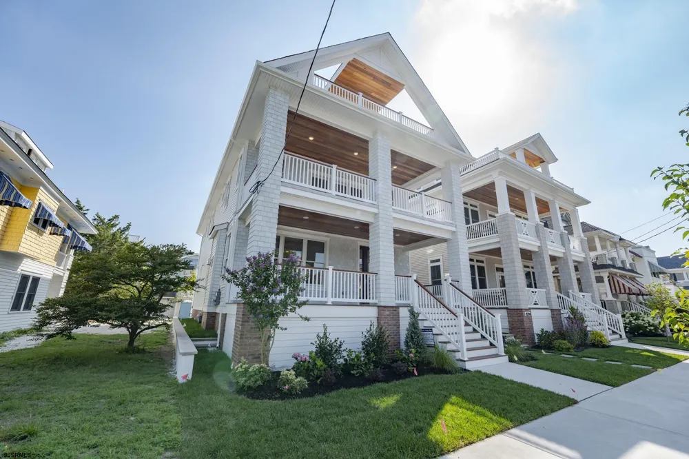 827 Saint Charles Pl Ocean City, NJ 08226