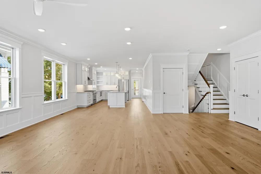 827 Saint Charles Pl Ocean City, NJ 08226
