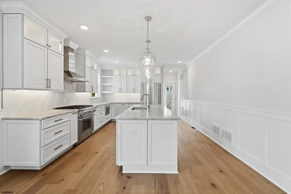 827 Saint Charles Pl Ocean City, NJ 08226