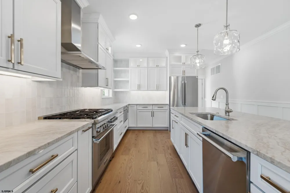 827 Saint Charles Pl Ocean City, NJ 08226