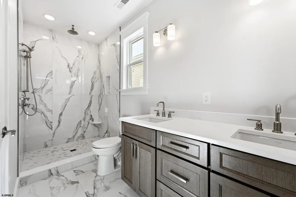 827 Saint Charles Pl Ocean City, NJ 08226