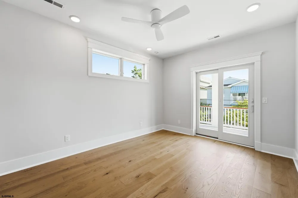 827 Saint Charles Pl Ocean City, NJ 08226