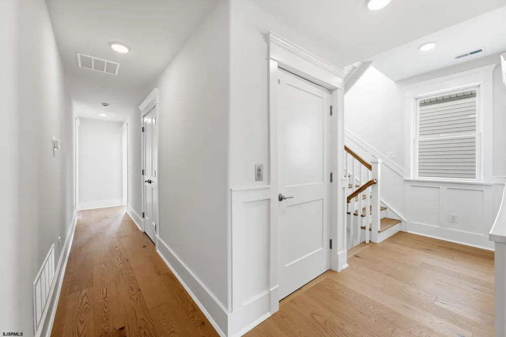 827 Saint Charles Pl Ocean City, NJ 08226