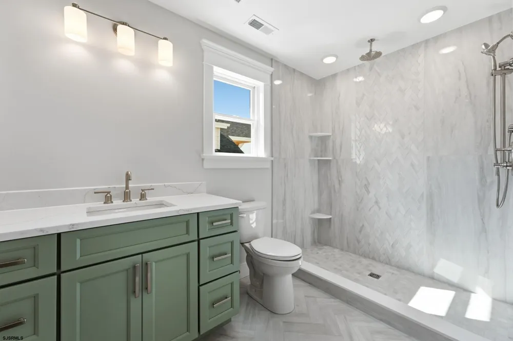 827 Saint Charles Pl Ocean City, NJ 08226