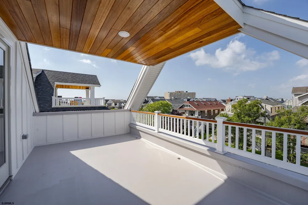 827 Saint Charles Pl Ocean City, NJ 08226
