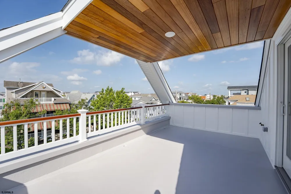 827 Saint Charles Pl Ocean City, NJ 08226