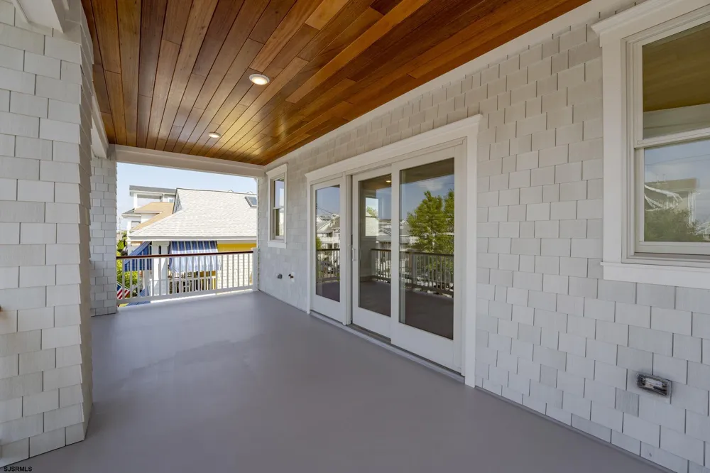 827 Saint Charles Pl Ocean City, NJ 08226