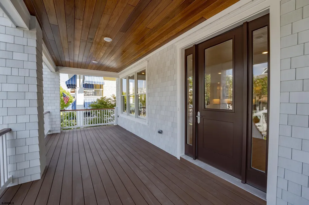 827 Saint Charles Pl Ocean City, NJ 08226