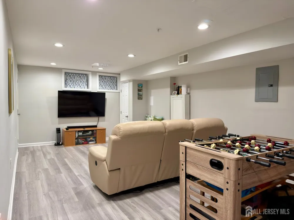 1203 RHOADS DRIVE Montgomery, NJ 08502