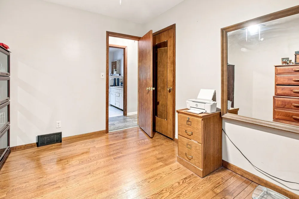 9557 Cleveland Avenue Baroda Township, MI 49101