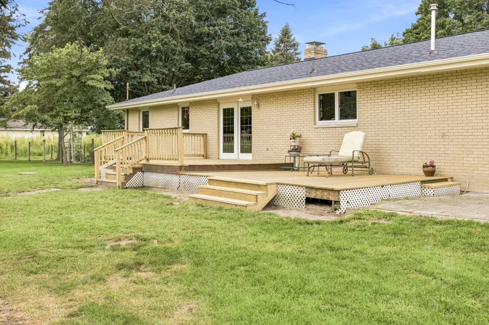 9557 Cleveland Avenue Baroda Township, MI 49101