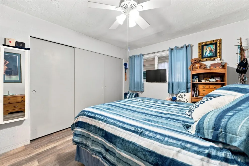 4300 58TH STREET #1817 Kenneth City, FL 33709