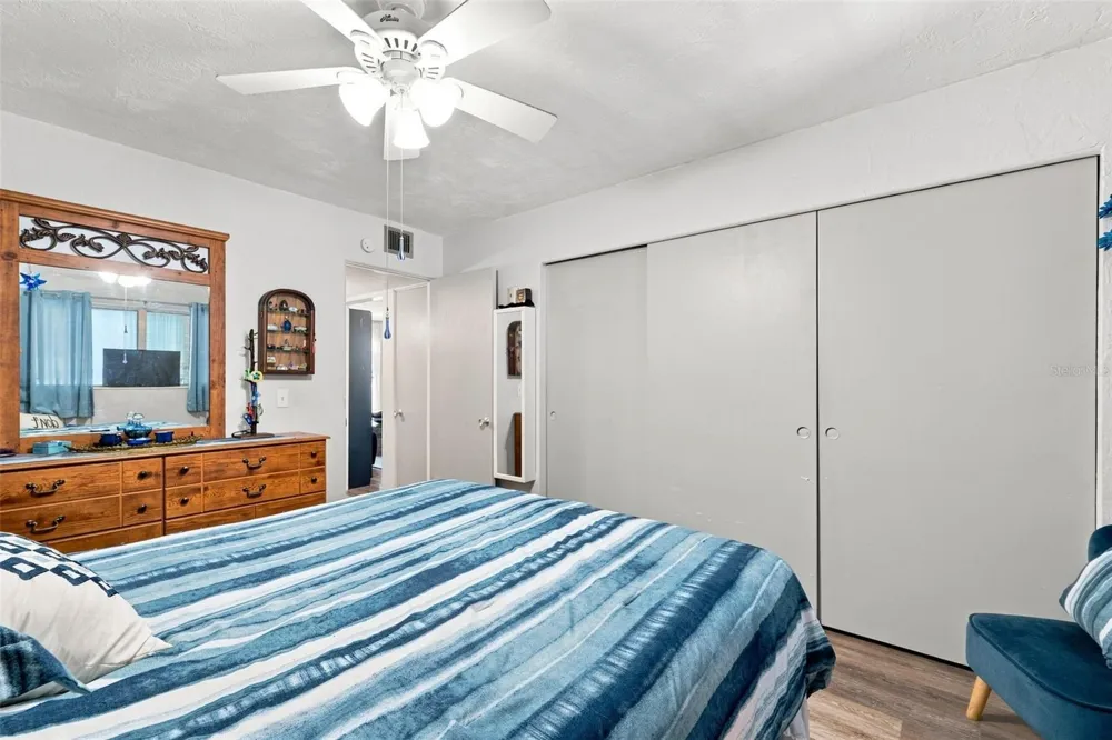4300 58TH STREET #1817 Kenneth City, FL 33709