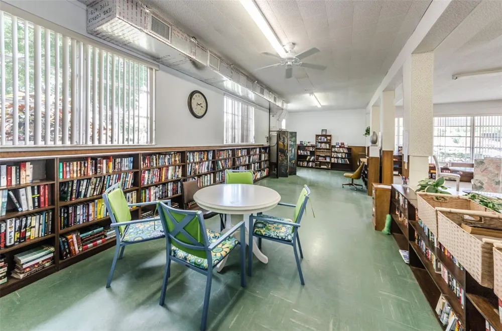 4300 58TH STREET #1817 Kenneth City, FL 33709