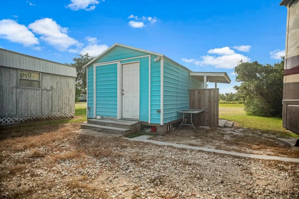 1673 W Harrison Avenue Port O Connor, TX 77982