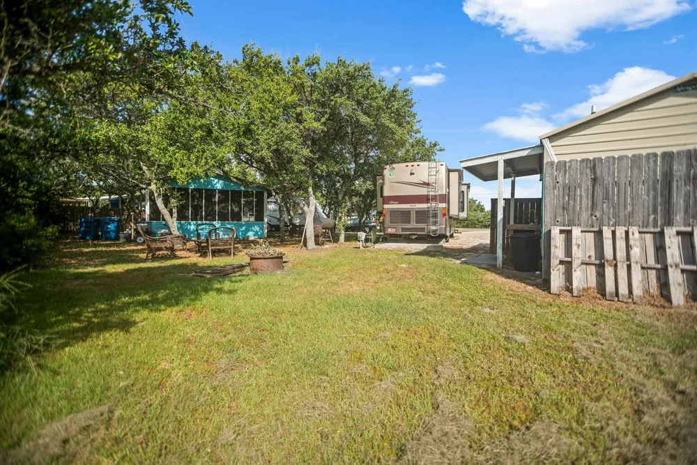 1673 W Harrison Avenue Port O Connor, TX 77982
