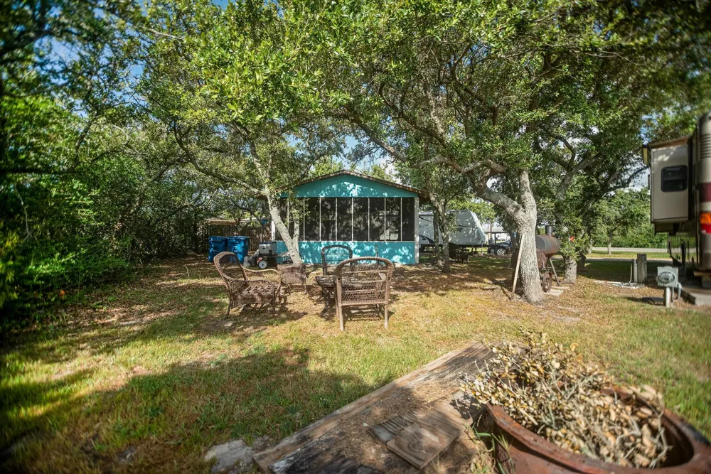 1673 W Harrison Avenue Port O Connor, TX 77982