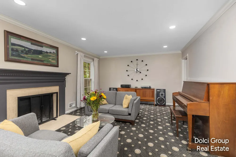 2115 Romence Street NE Grand Rapids, MI 49503