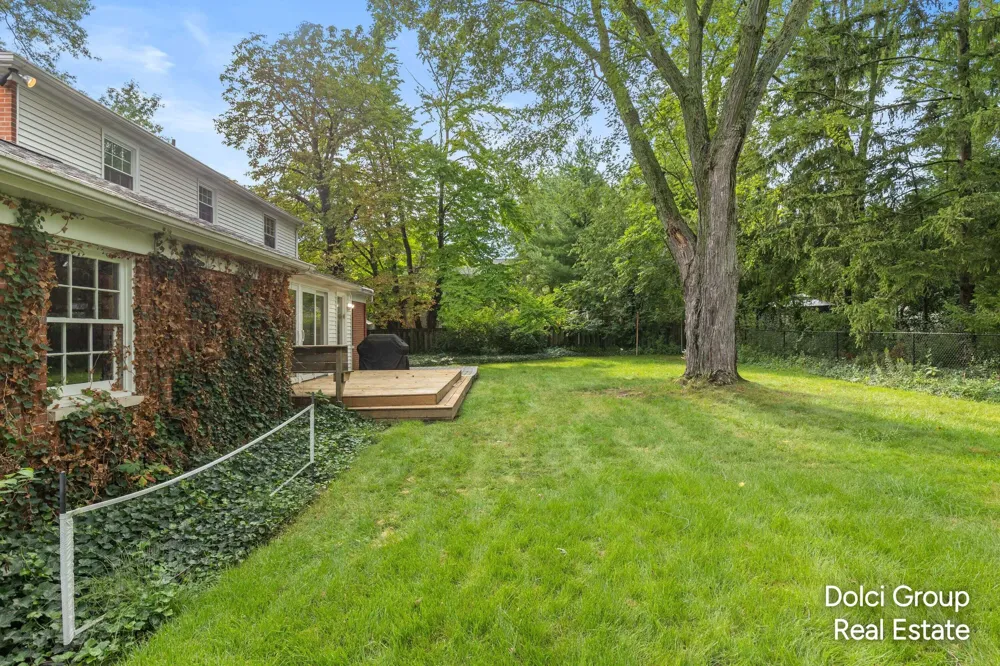 2115 Romence Street NE Grand Rapids, MI 49503