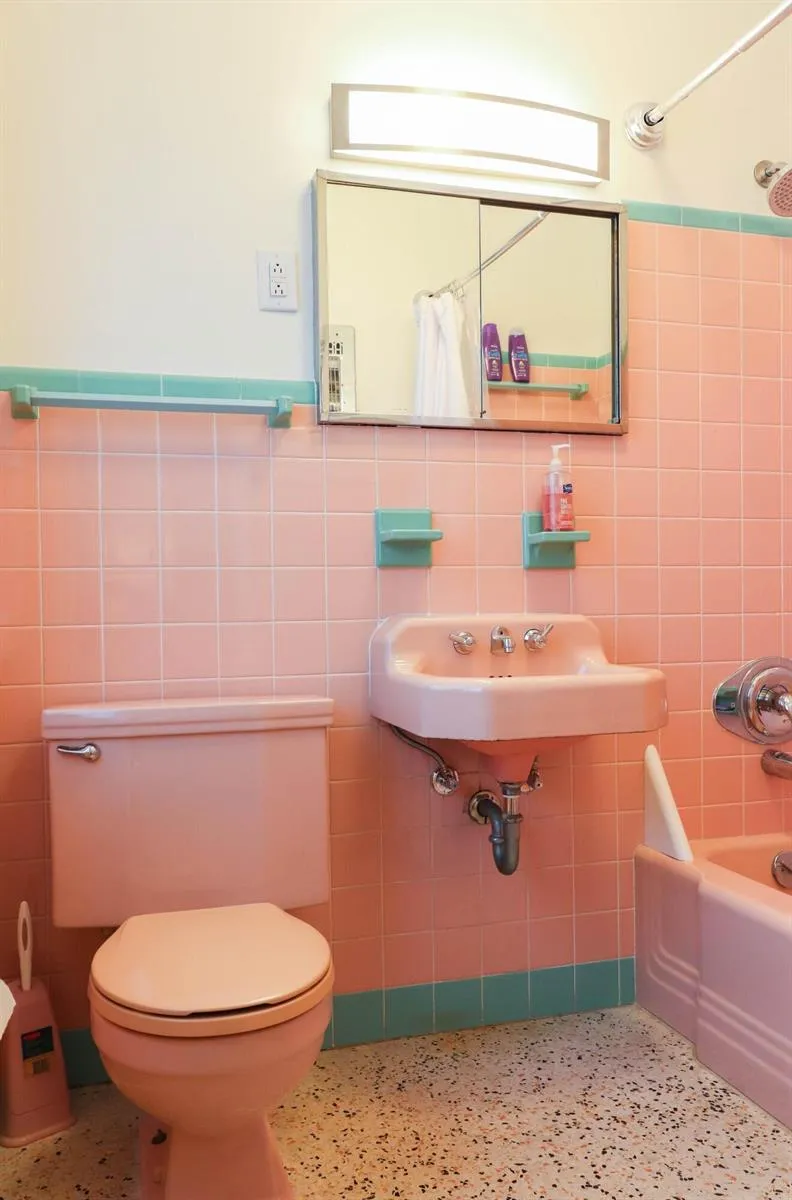 2355 NE 4TH STREET Pompano Beach, FL 33062