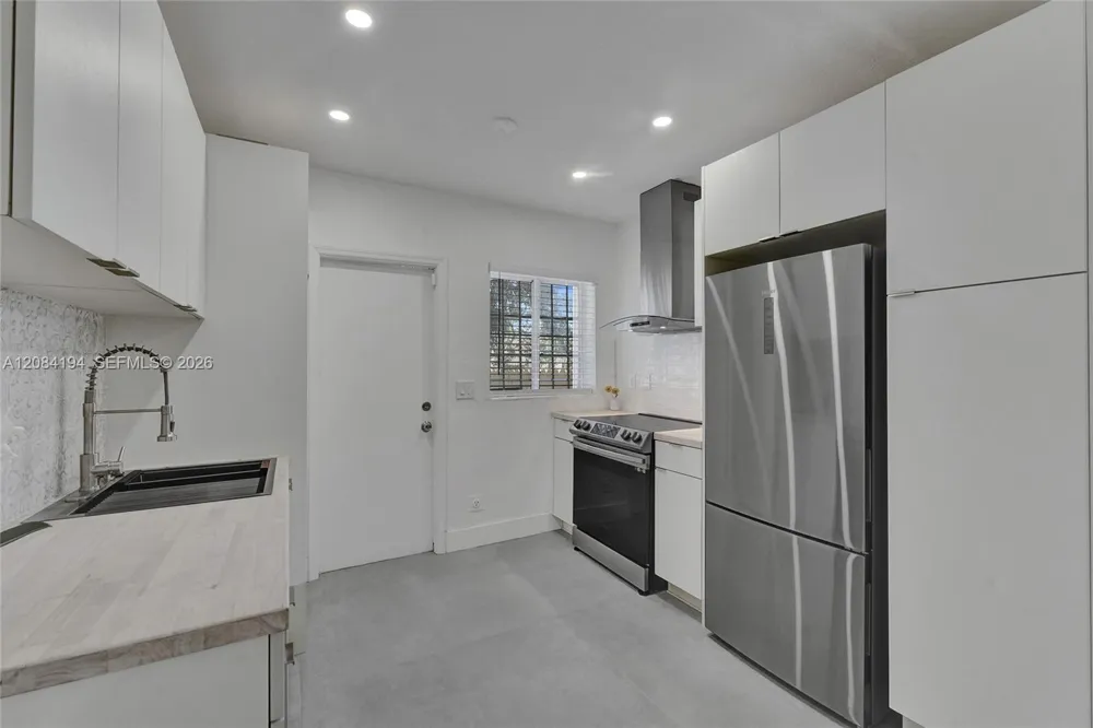 7520 NE 3rd Ave #A Miami, FL 33138