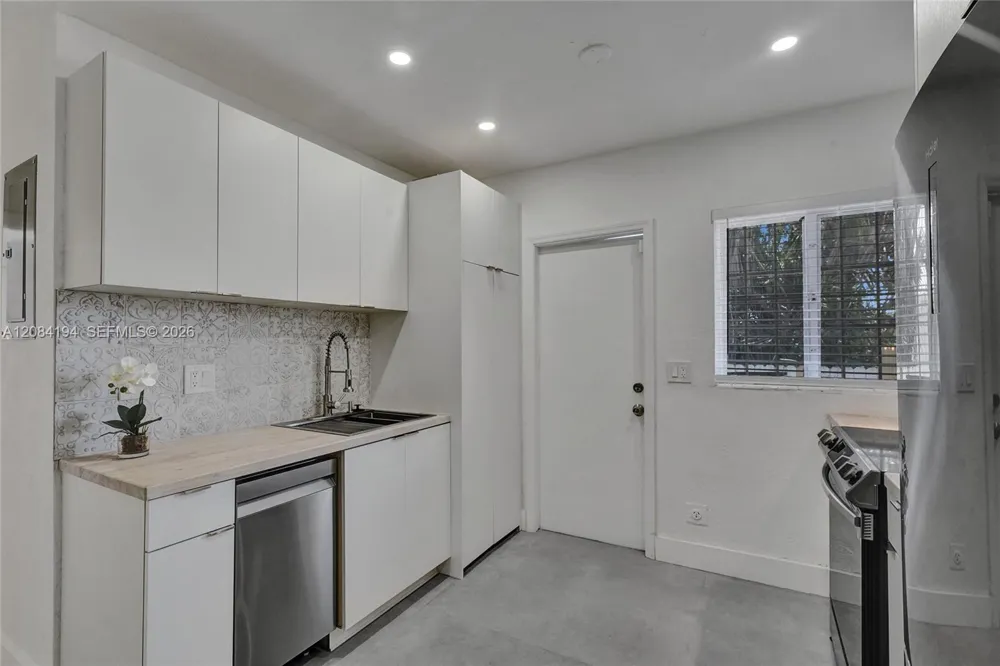 7520 NE 3rd Ave #A Miami, FL 33138