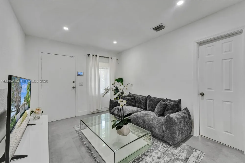 7520 NE 3rd Ave #A Miami, FL 33138