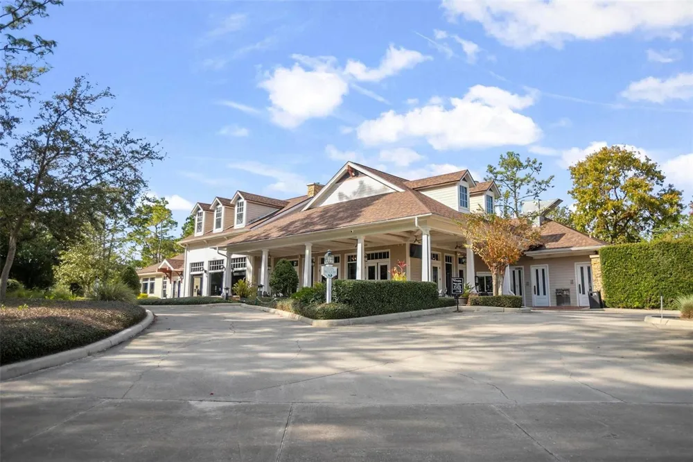 114 IVYDALE MANOR DRIVE Deland, FL 32724