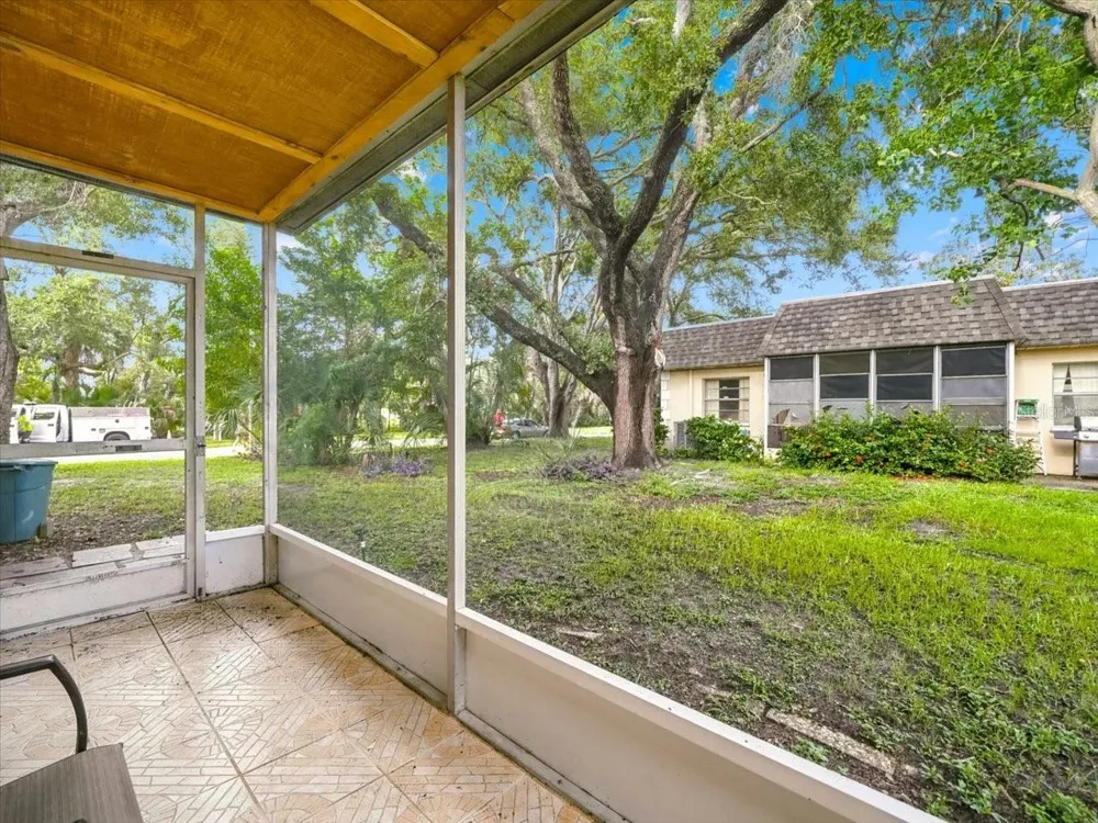 9812 85TH WAY Seminole, FL 33777