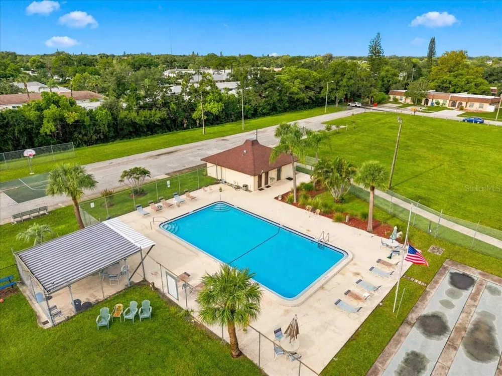 9812 85TH WAY Seminole, FL 33777