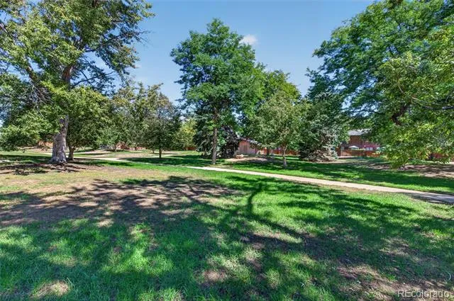 1306 S Carson Way Aurora, CO 80012