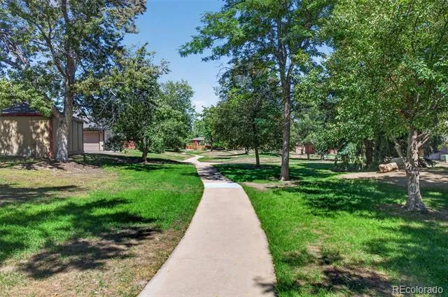 1306 S Carson Way Aurora, CO 80012
