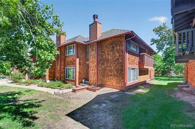 1306 S Carson Way Aurora, CO 80012
